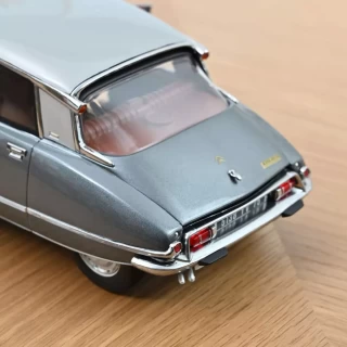 Citroën DS 23 Pallas 1972 Metallic-Grau 1:18 - 400St. Norev 1:18 Metallmodell